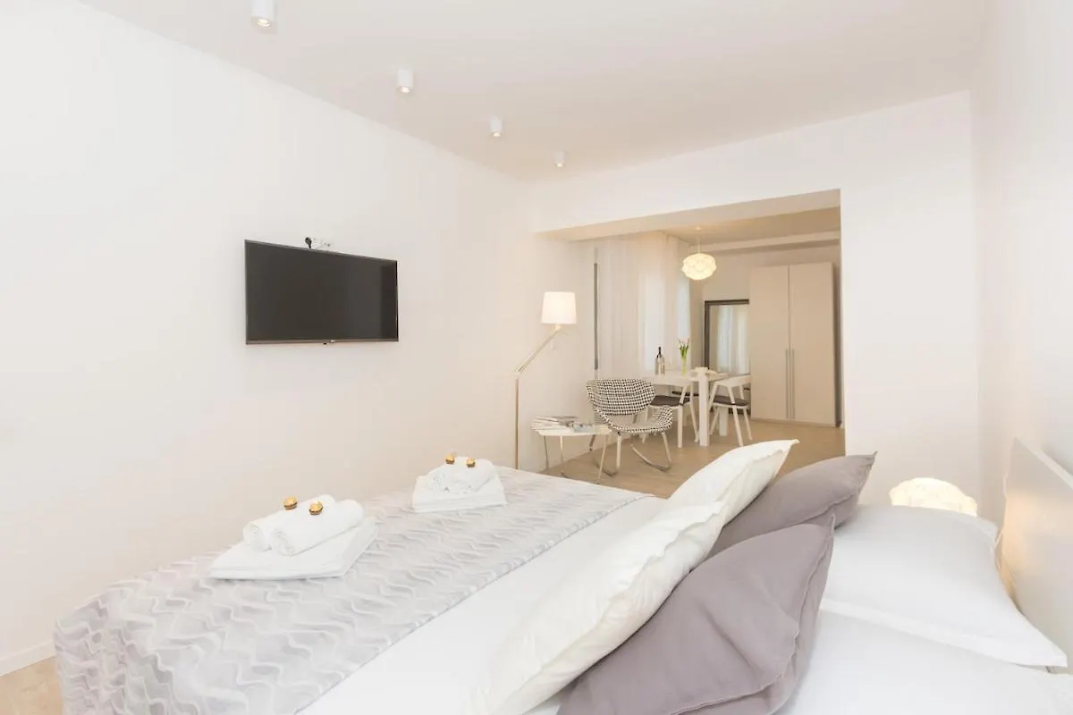 New Near Beach Apartments 123 Split Croatia