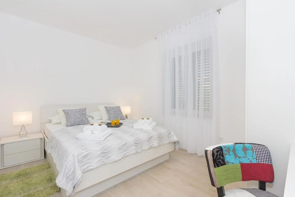 New Near Beach Apartments 123 Split Croatia