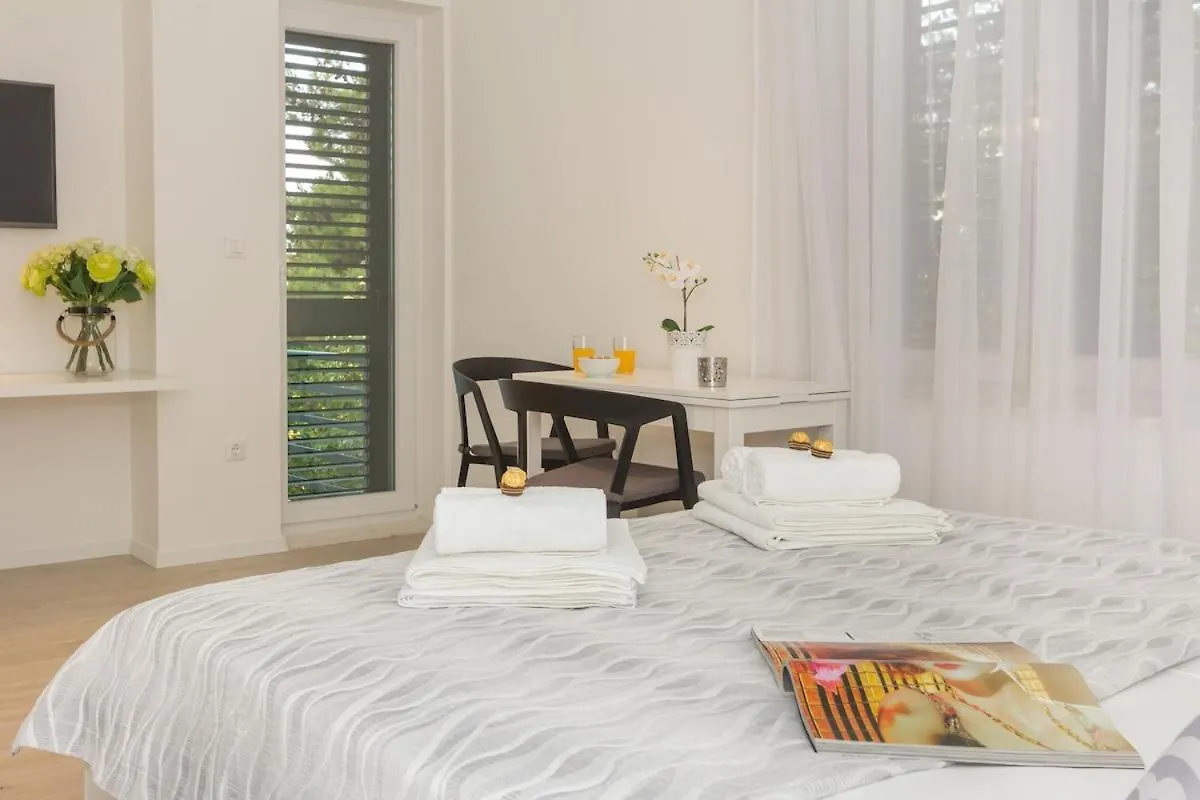 New Near Beach Apartments 123 Split Croatia