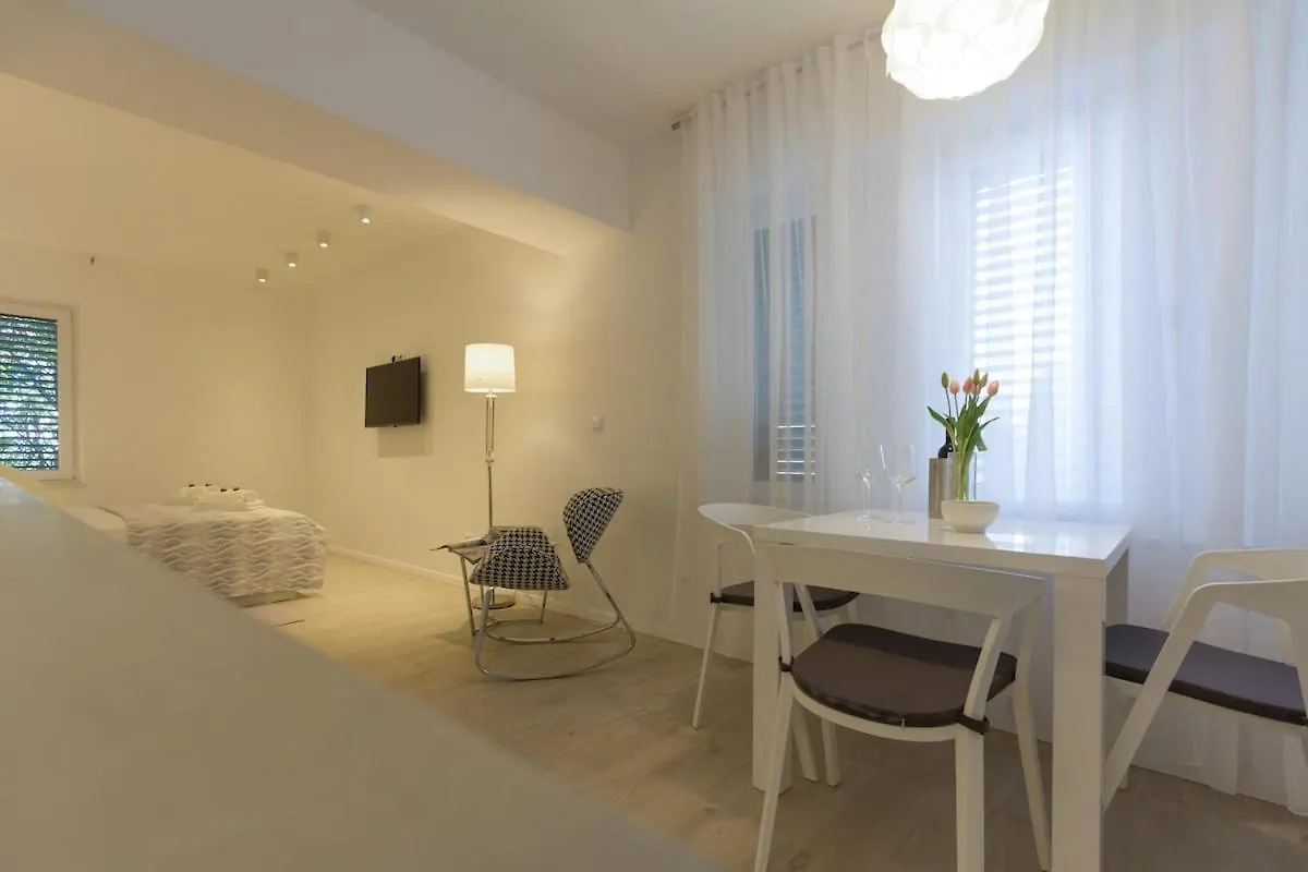 New Near Beach Apartments 123 Split Croatia